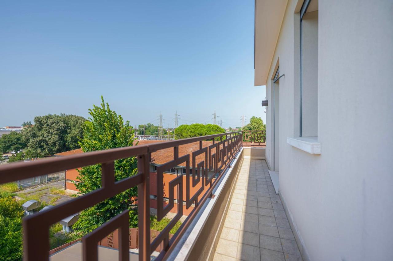 Venice New Luxury Penthouse - Free Parking And Roof Terrace Mestre Exterior foto