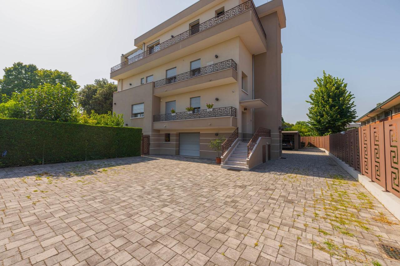 Venice New Luxury Penthouse - Free Parking And Roof Terrace Mestre Exterior foto